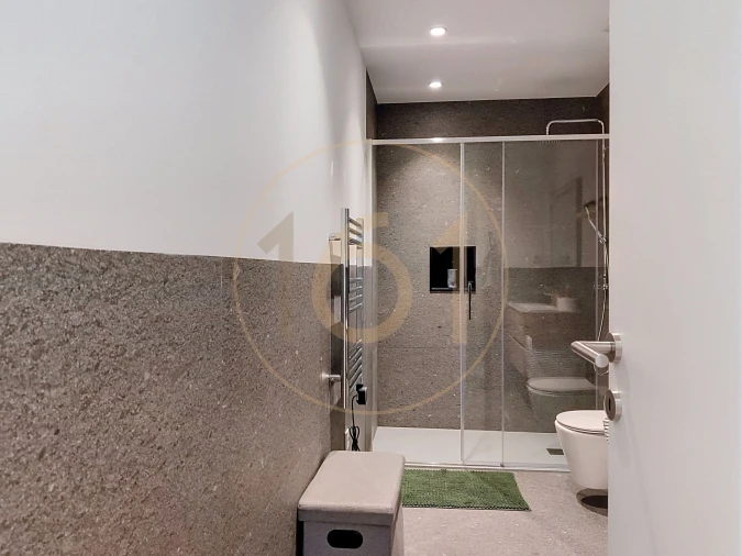 Apartamento T1 para Arrendamento em Santa Marinha e São Pedro da Afurada Foto 5