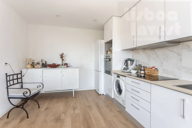 Apartamento T3 para Venda em Seixal, Arrentela e Aldeia de Paio Pires Foto 12