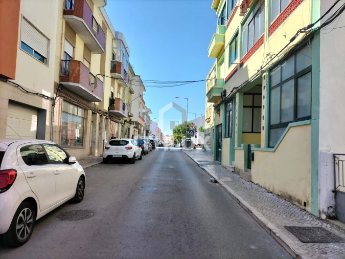 Garagem para Venda em Baixa da Banheira e Vale da Amoreira Foto 2