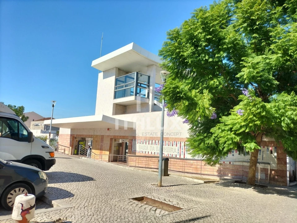 Garagem para Venda em Baixa da Banheira e Vale da Amoreira Foto 7