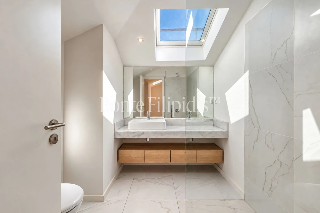 Apartamento T2 para Venda em Campolide Foto 24