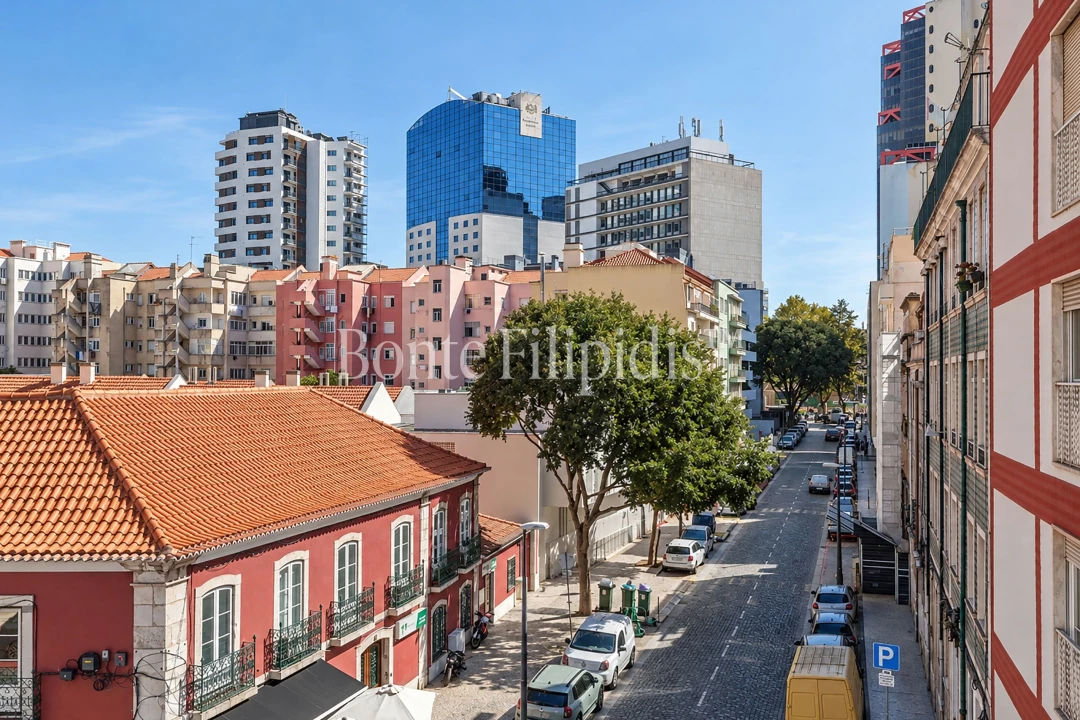 Apartamento T2 para Venda em Campolide Foto 17