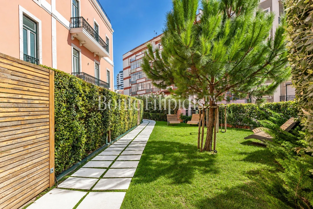 Apartamento T2 para Venda em Campolide Foto 37