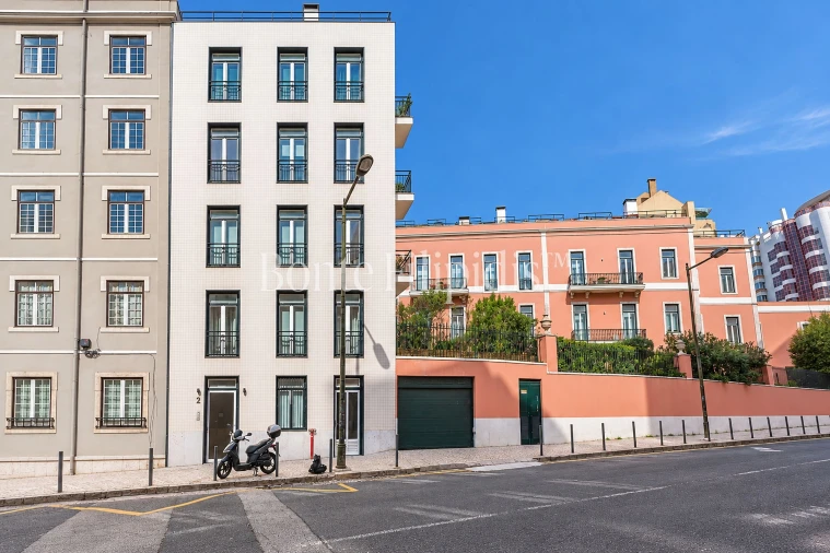 Apartamento T2 para Venda em Campolide Foto 41