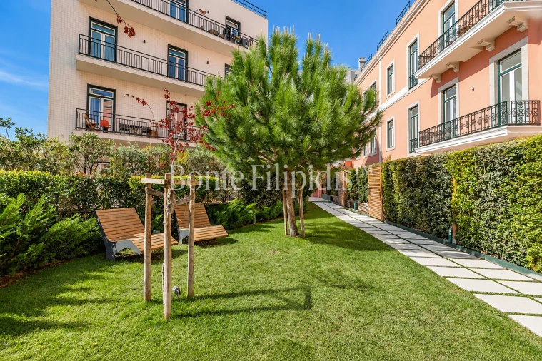 Apartamento T2 para Venda em Campolide Foto 36