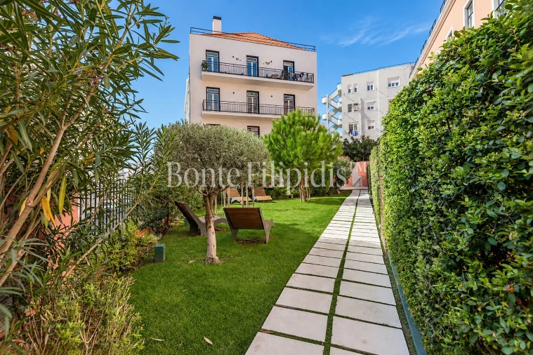 Apartamento T2 para Venda em Campolide Foto 34
