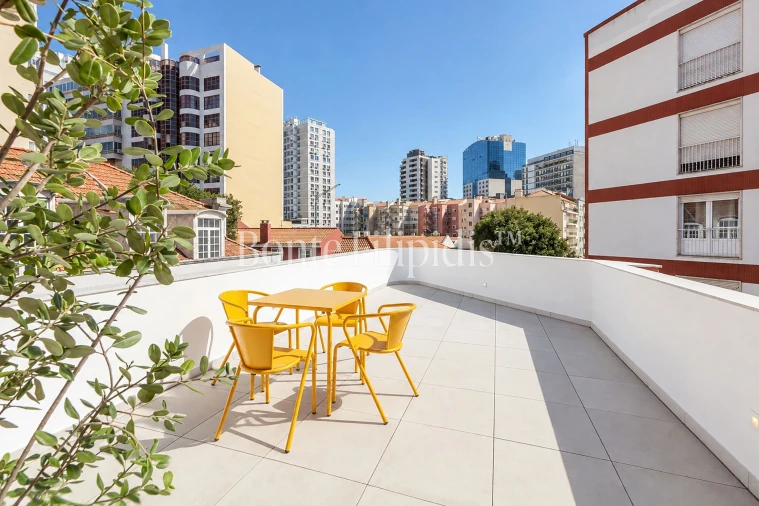 Apartamento T2 para Venda em Campolide Foto 15