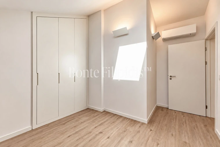 Apartamento T2 para Venda em Campolide Foto 30