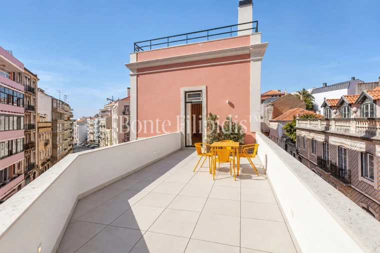 Apartamento T2 para Venda em Campolide Foto 18