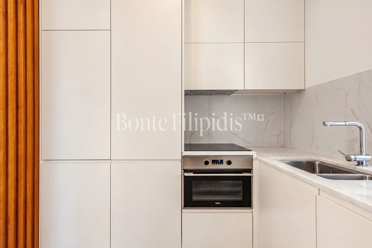 Apartamento T2 para Venda em Campolide Foto 12