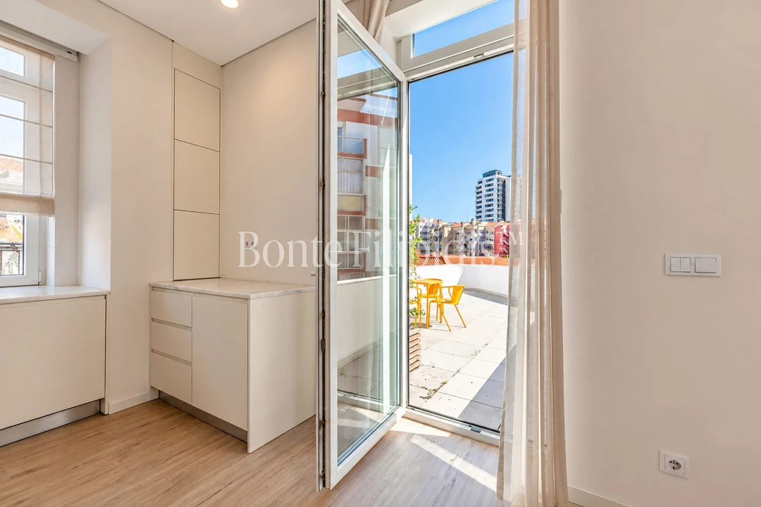 Apartamento T2 para Venda em Campolide Foto 14