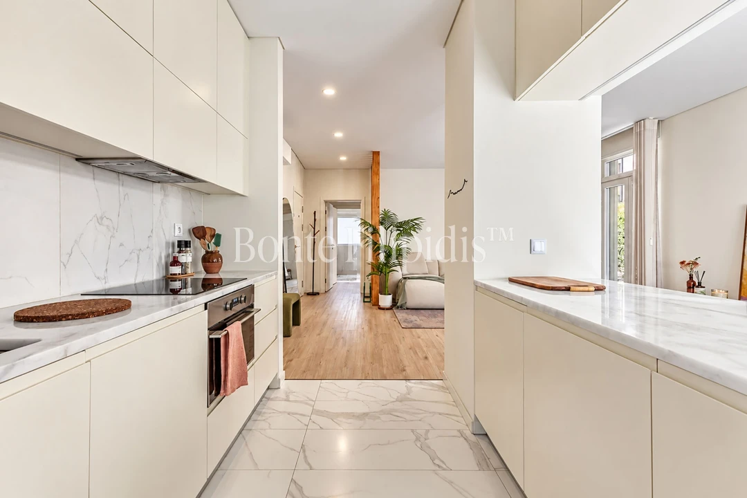 Apartamento T2 para Venda em Campolide Foto 15