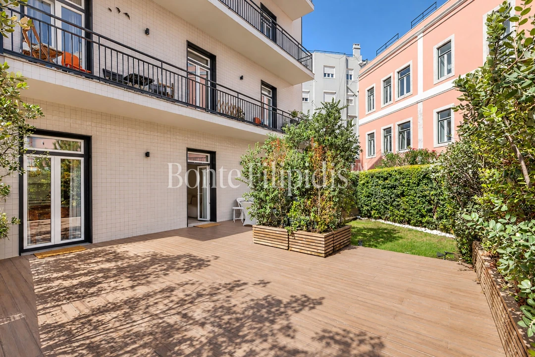 Apartamento T2 para Venda em Campolide Foto 39