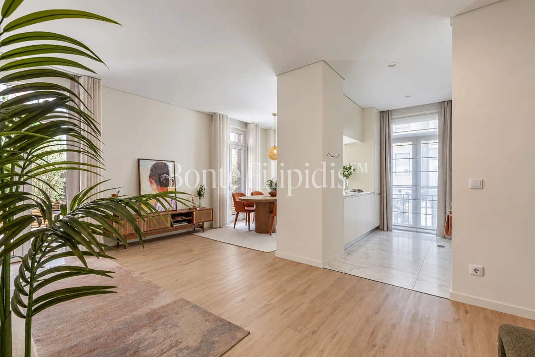 Apartamento T2 para Venda em Campolide Foto 3