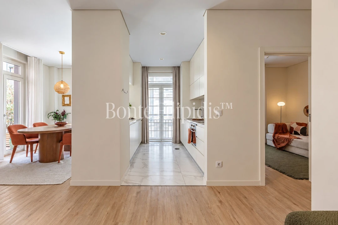 Apartamento T2 para Venda em Campolide Foto 8
