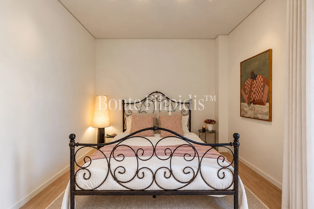 Apartamento T2 para Venda em Campolide Foto 32