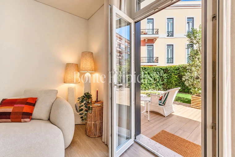 Apartamento T2 para Venda em Campolide Foto 6