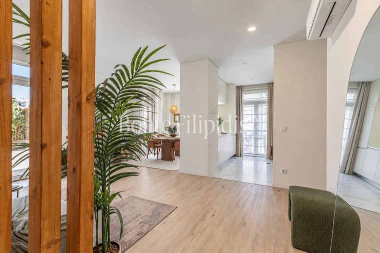 Apartamento T2 para Venda em Campolide Foto 2