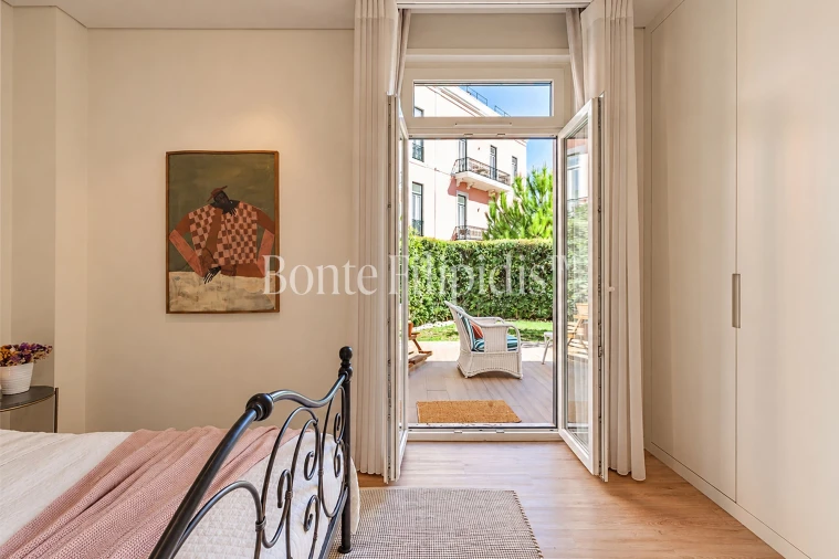 Apartamento T2 para Venda em Campolide Foto 31