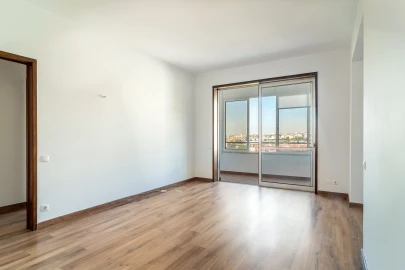 Apartamento T2 para Venda em Oeiras e São Julião da Barra, Paço de Arcos e Caxias