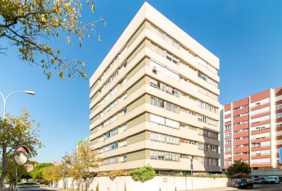 Apartamento T2 para Venda em Oeiras e São Julião da Barra, Paço de Arcos e Caxias