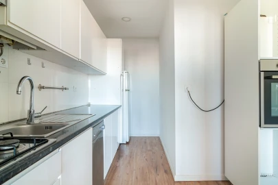 Apartamento T2 para Venda em Oeiras e São Julião da Barra, Paço de Arcos e Caxias