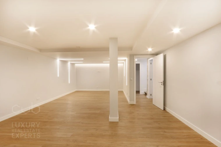Moradia T6 para Venda em Charneca de Caparica e Sobreda Foto 78