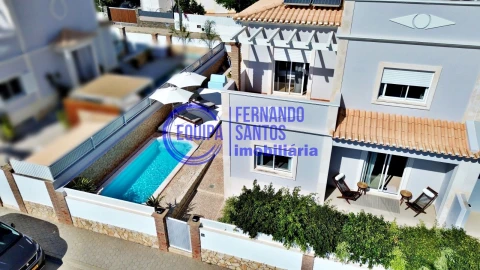 Moradia T3 para Venda em Armação de Pera