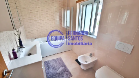 Moradia T3 para Venda em Armação de Pera