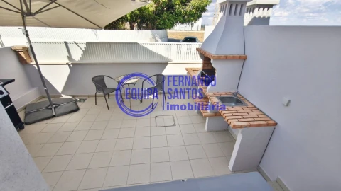 Moradia T3 para Venda em Armação de Pera