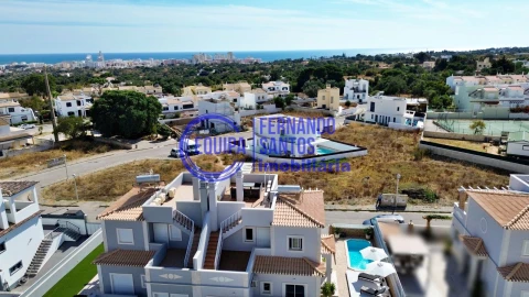 Moradia T3 para Venda em Armação de Pera