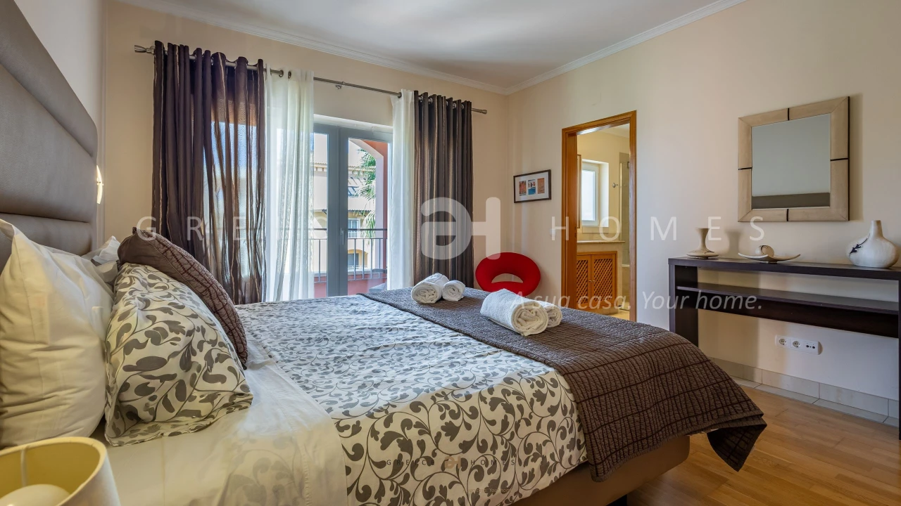 Apartamento T2 para Venda em Quarteira Foto 4