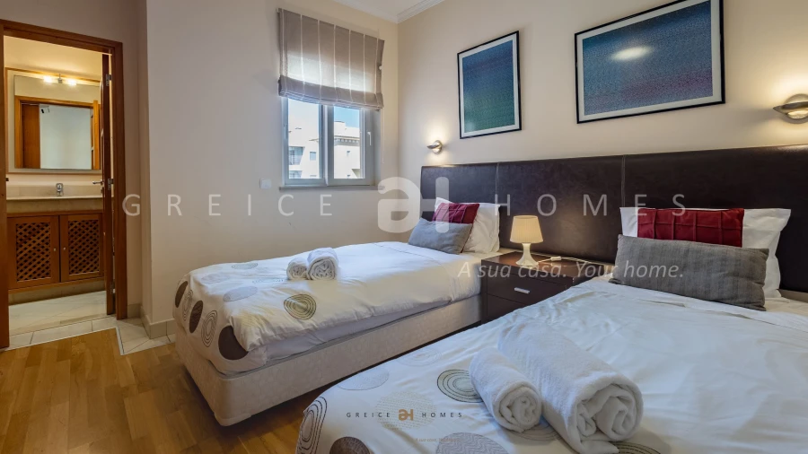 Apartamento T2 para Venda em Quarteira Foto 9