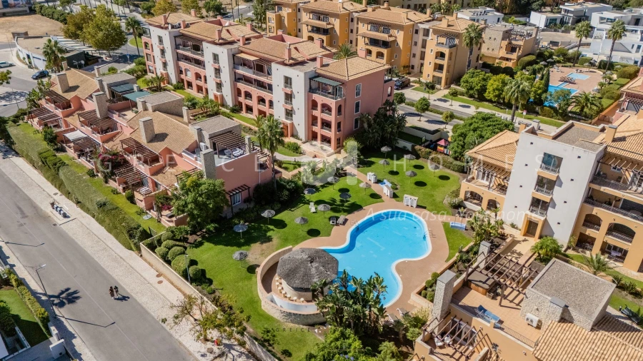 Apartamento T2 para Venda em Quarteira Foto 33