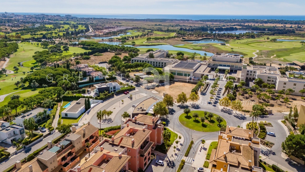 Apartamento T2 para Venda em Quarteira Foto 30