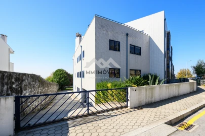 Apartamento T2 para Venda em Canelas