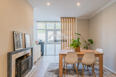 Apartamento T2 para Venda em Canelas