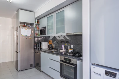 Apartamento T2 para Venda em Canelas