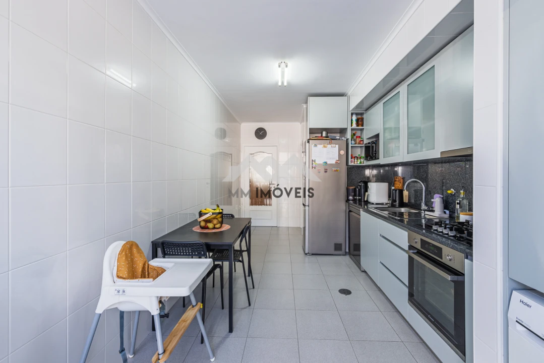 Apartamento T2 para Venda em Canelas Foto 8