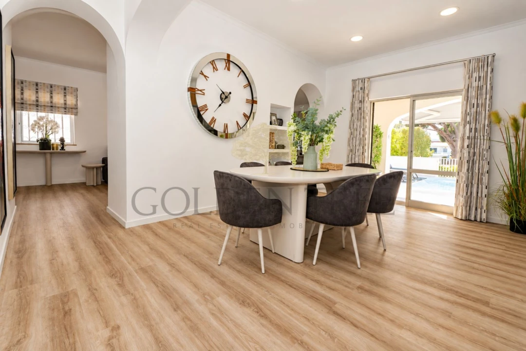 Apartamento T3 para Venda em Almancil Foto 4