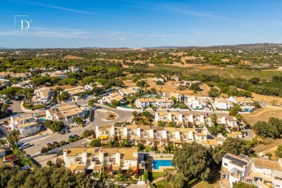 Moradia T3 para Venda em Albufeira e Olhos de Água