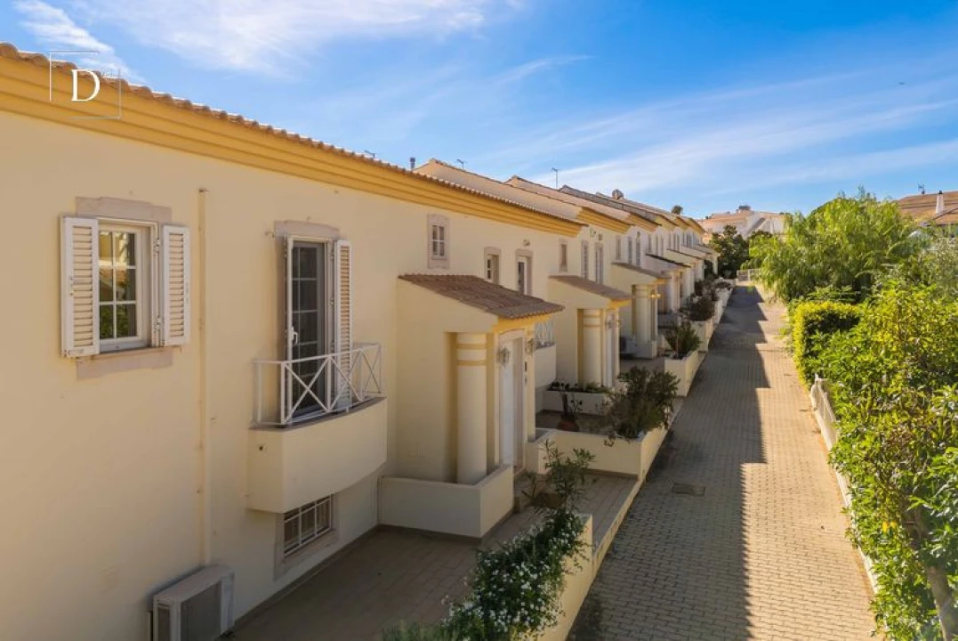 Moradia T3 para Venda em Albufeira e Olhos de Água Foto 47