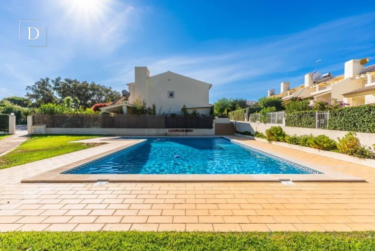 Moradia T3 para Venda em Albufeira e Olhos de Água Foto 14