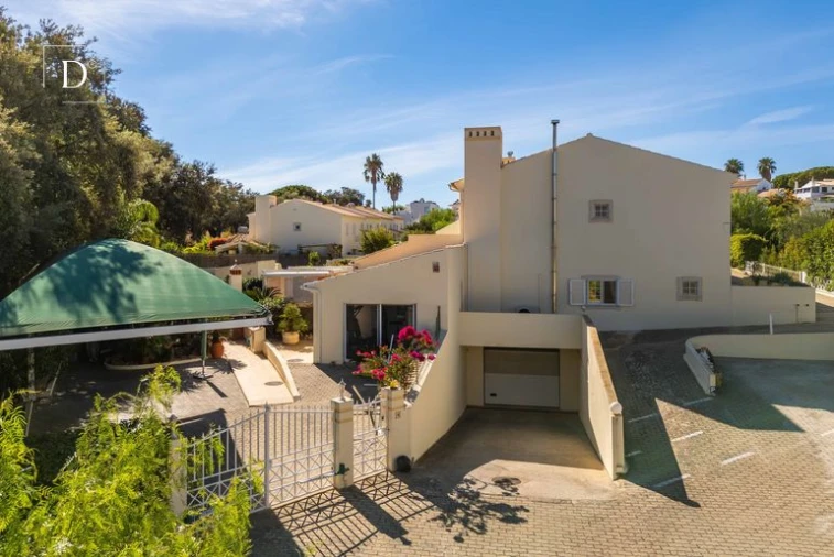 Moradia T3 para Venda em Albufeira e Olhos de Água Foto 5