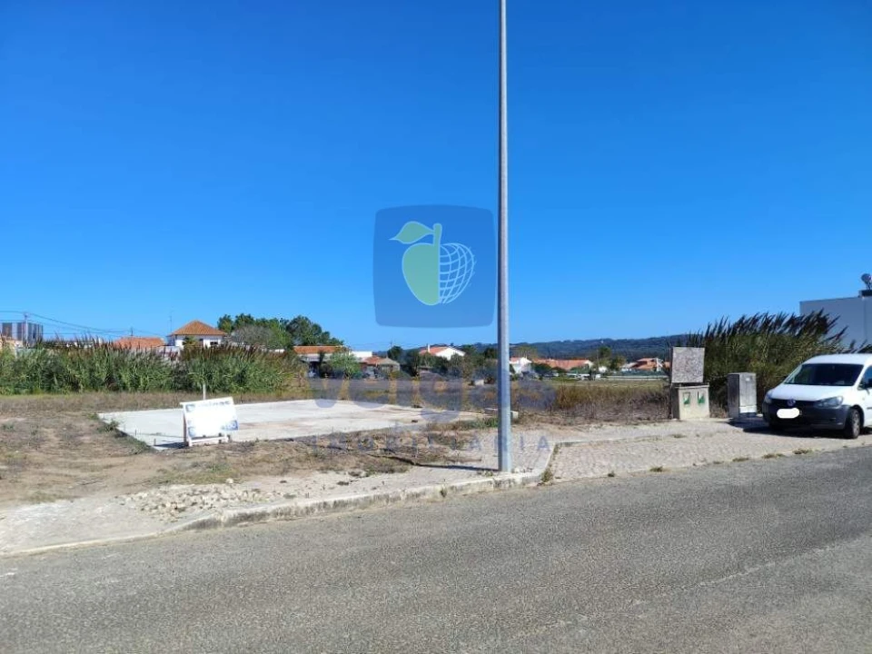 Terreno para Venda em Tornada e Salir do Porto Foto 4