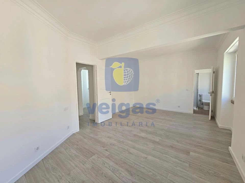 Apartamento T1 para Venda em São Vicente Foto 3