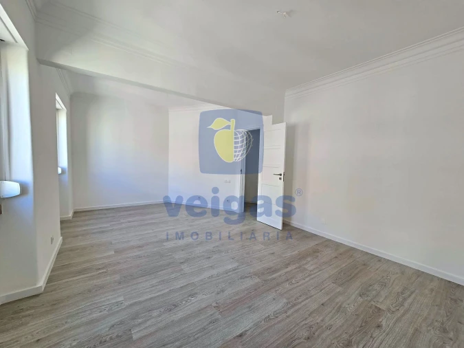 Apartamento T1 para Venda em São Vicente Foto 2