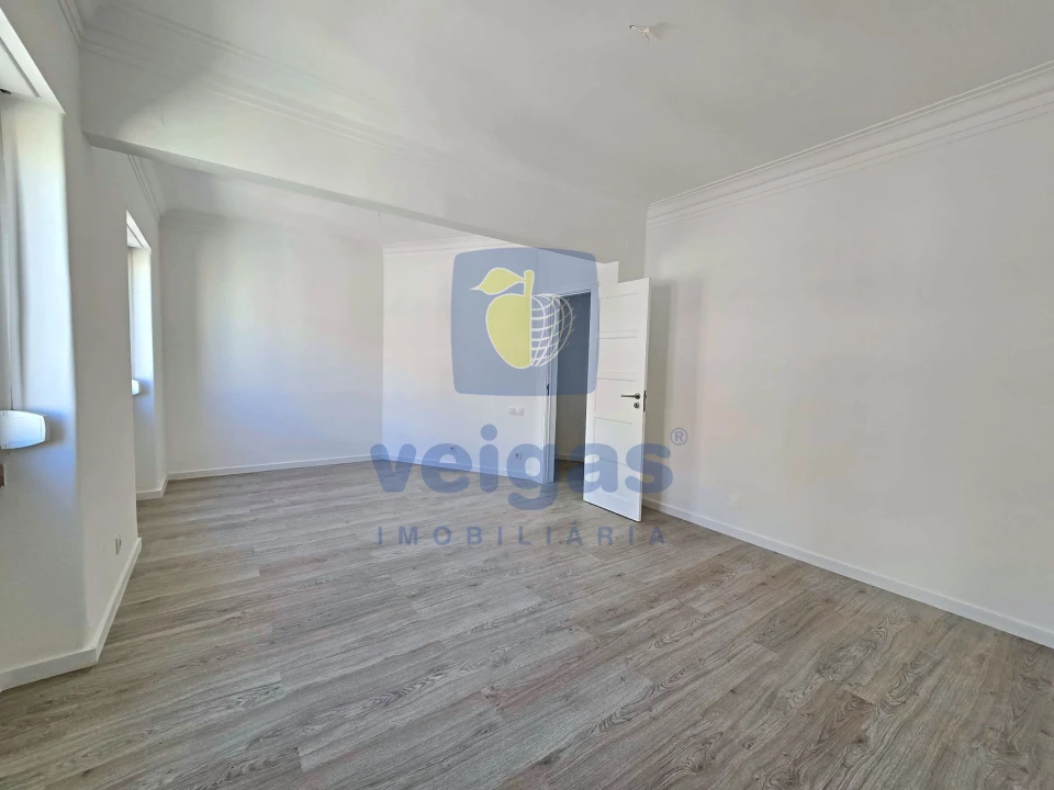 Apartamento T1 para Venda em São Vicente Foto 2