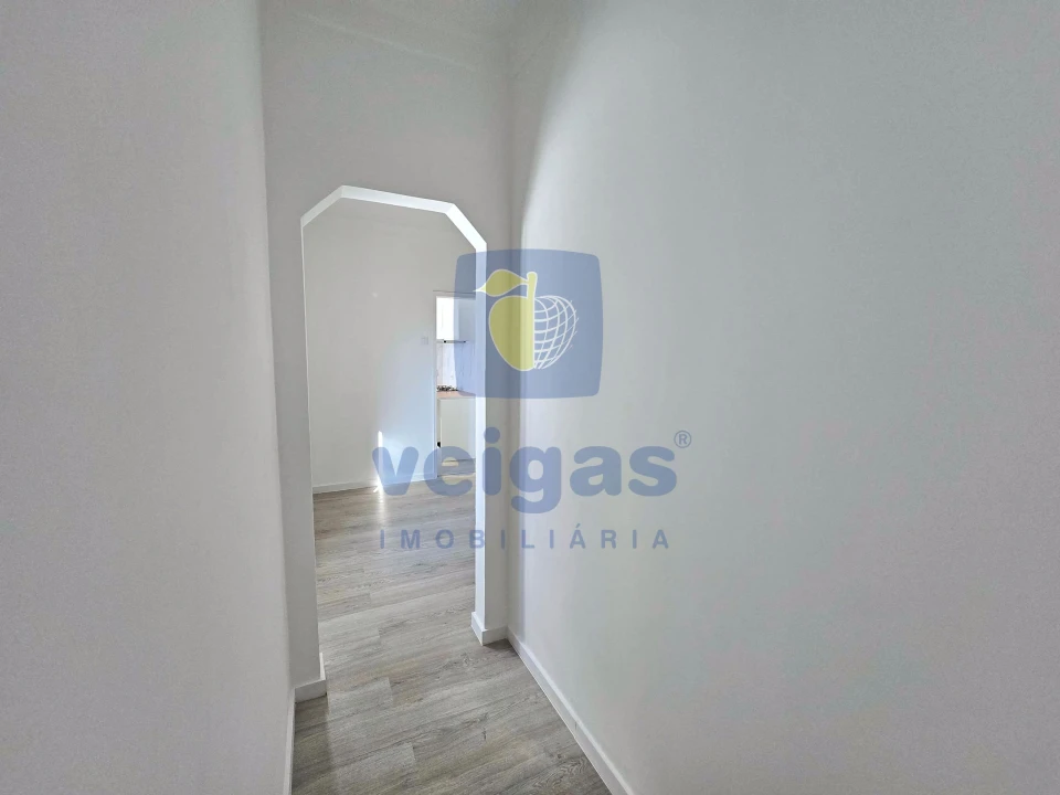 Apartamento T1 para Venda em São Vicente Foto 17