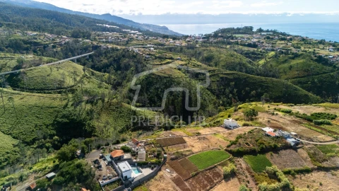 Terreno para Venda em Fajã da Ovelha